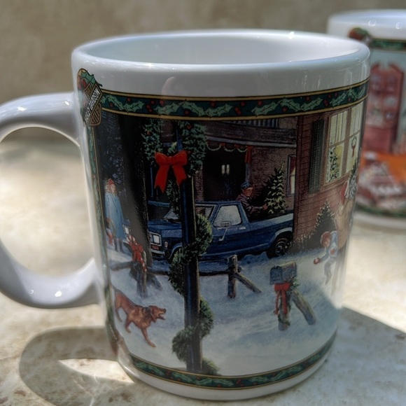 Harley Davidson set of 4 Holiday Christmas Mugs - Picture 9 of 10